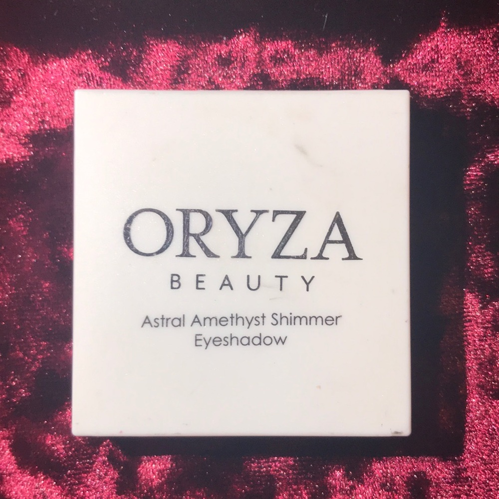 ORYZA Beauty Eyeshadow Quad in Astral Amethyst